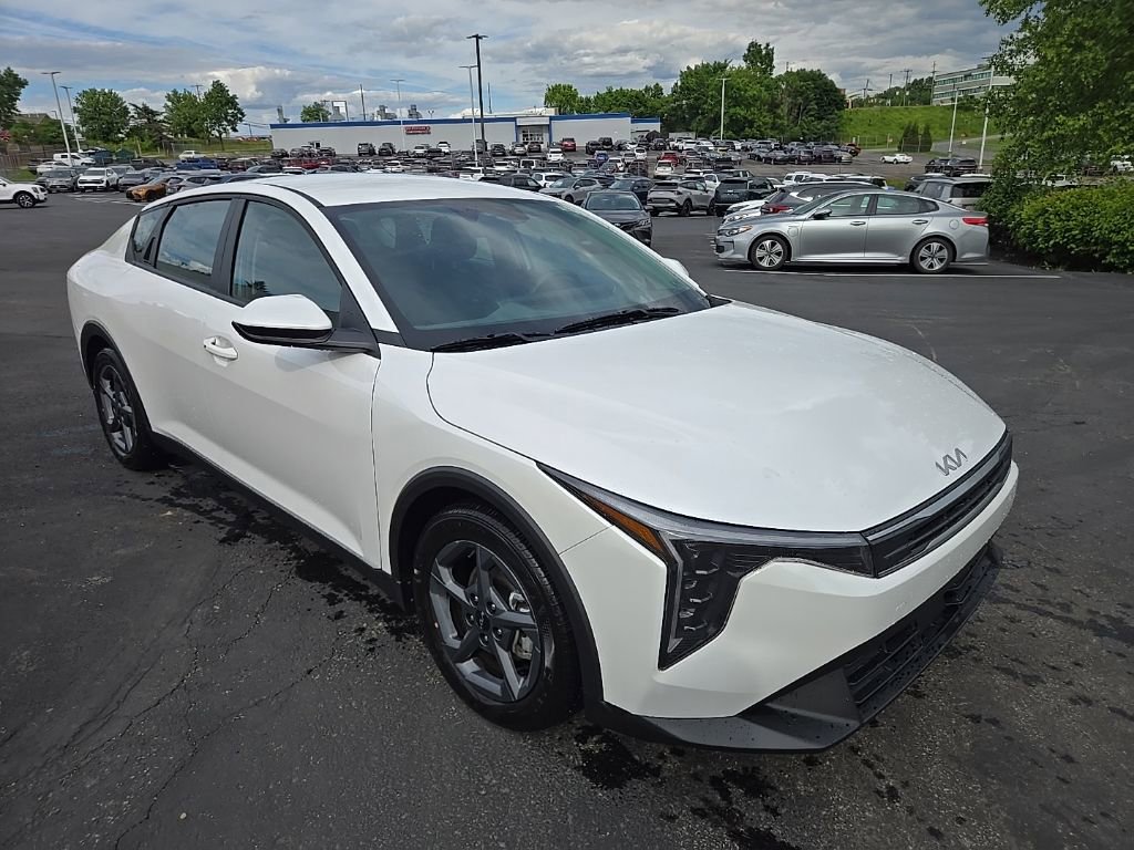 Certified 2025 Kia K4
