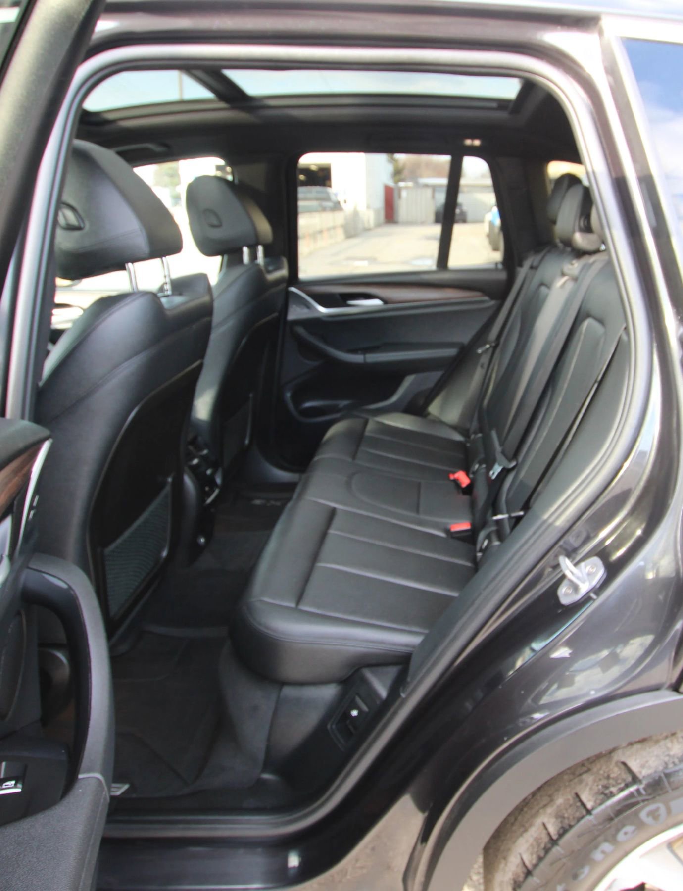 Used 2018 BMW X3 xDrive30i image 11