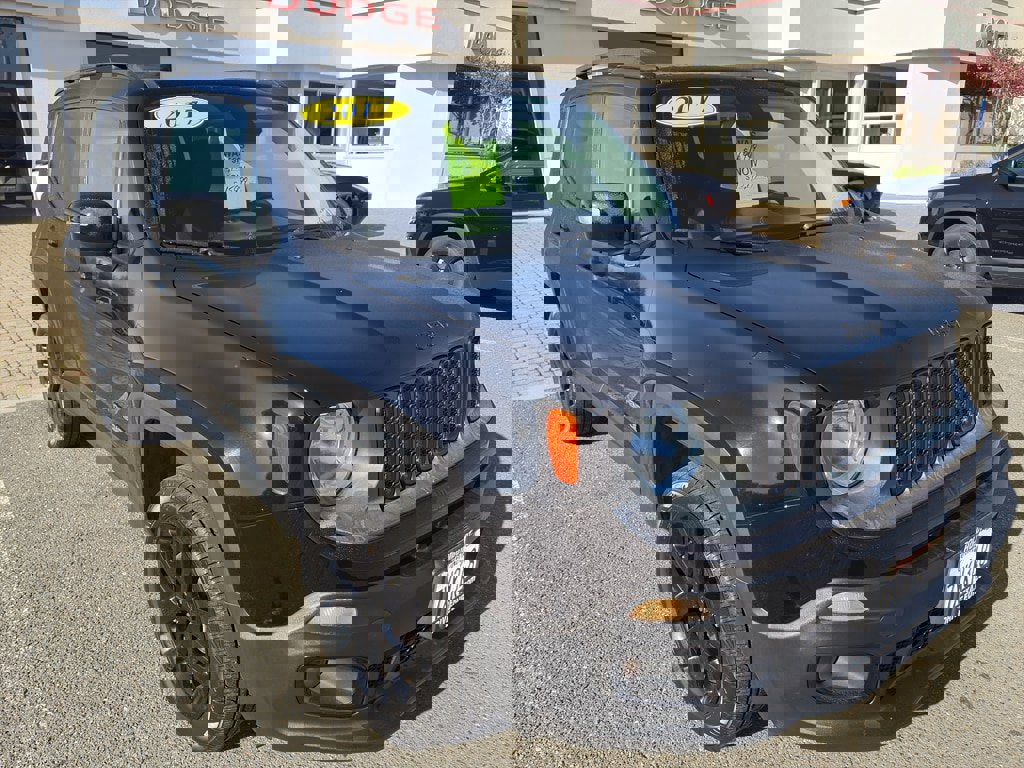 Used 2017 Jeep Renegade Altitude image 10