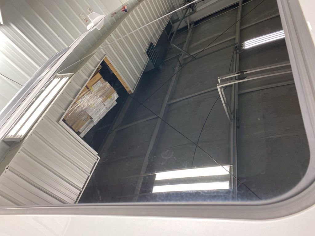 Used 2021 GMC Yukon Denali w/ Denali Premium Package image 9