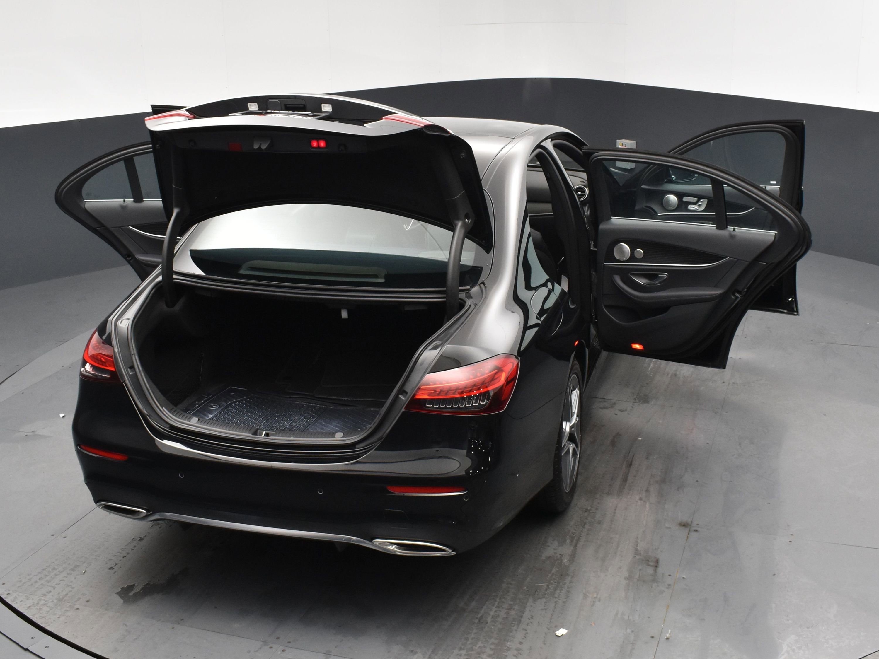 Used 2022 Mercedes-Benz E 350 4MATIC Sedan image 24