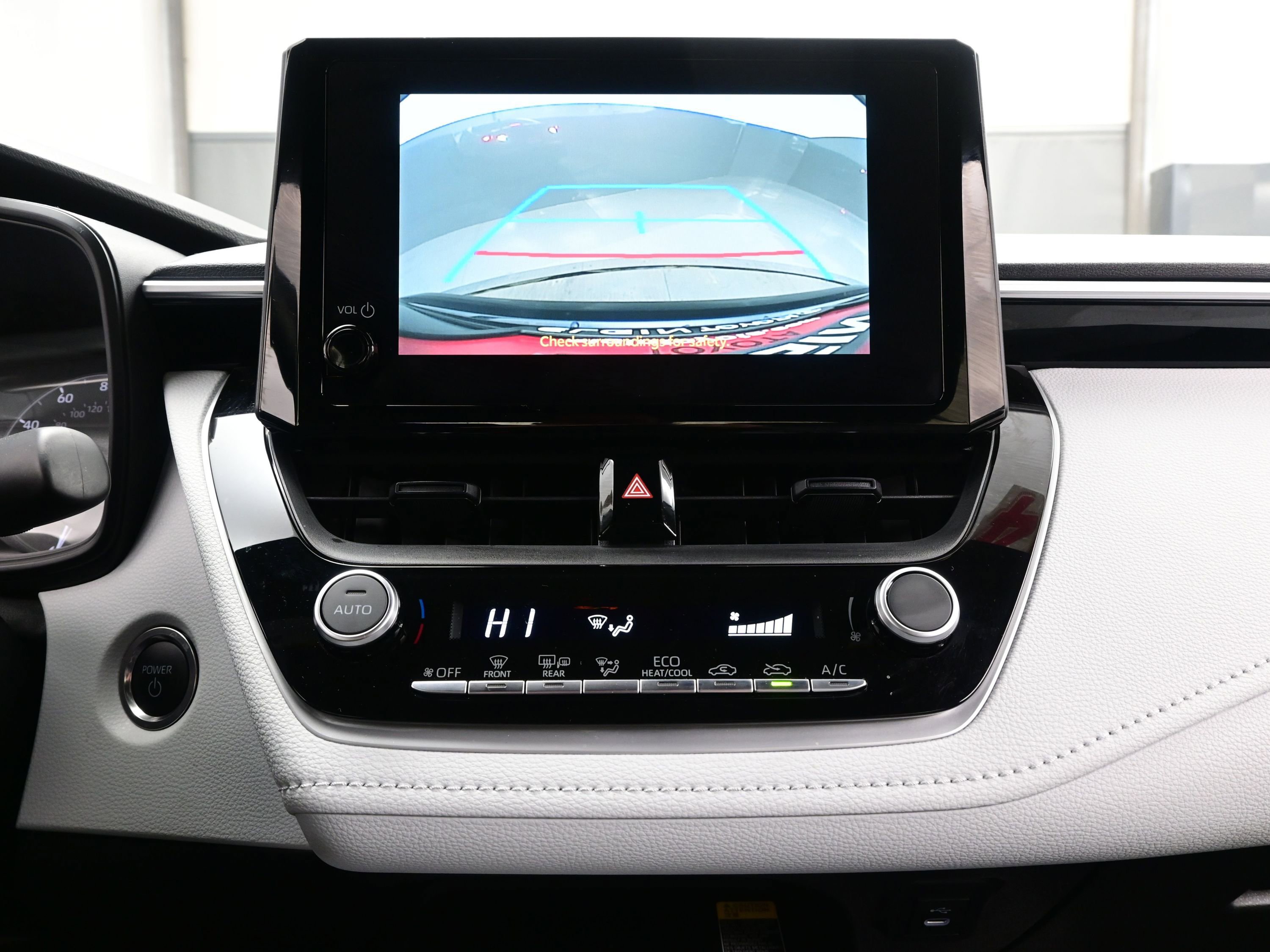 Used 2024 Toyota Corolla SE image 18