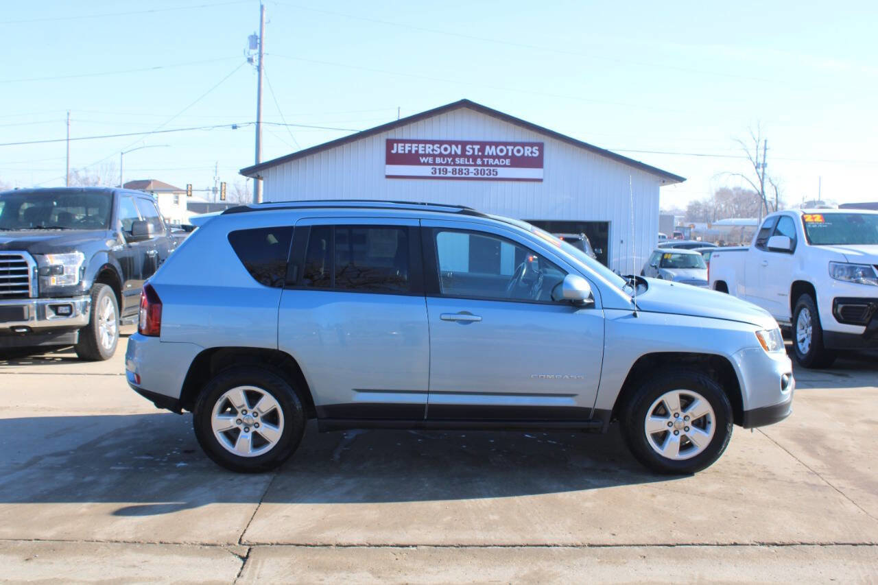 Used 2014 Jeep Compass Latitude image 1