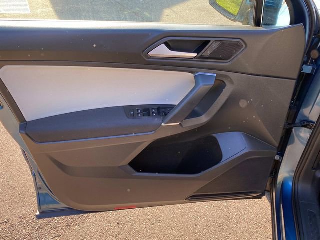 Used 2020 Volkswagen Tiguan S image 12