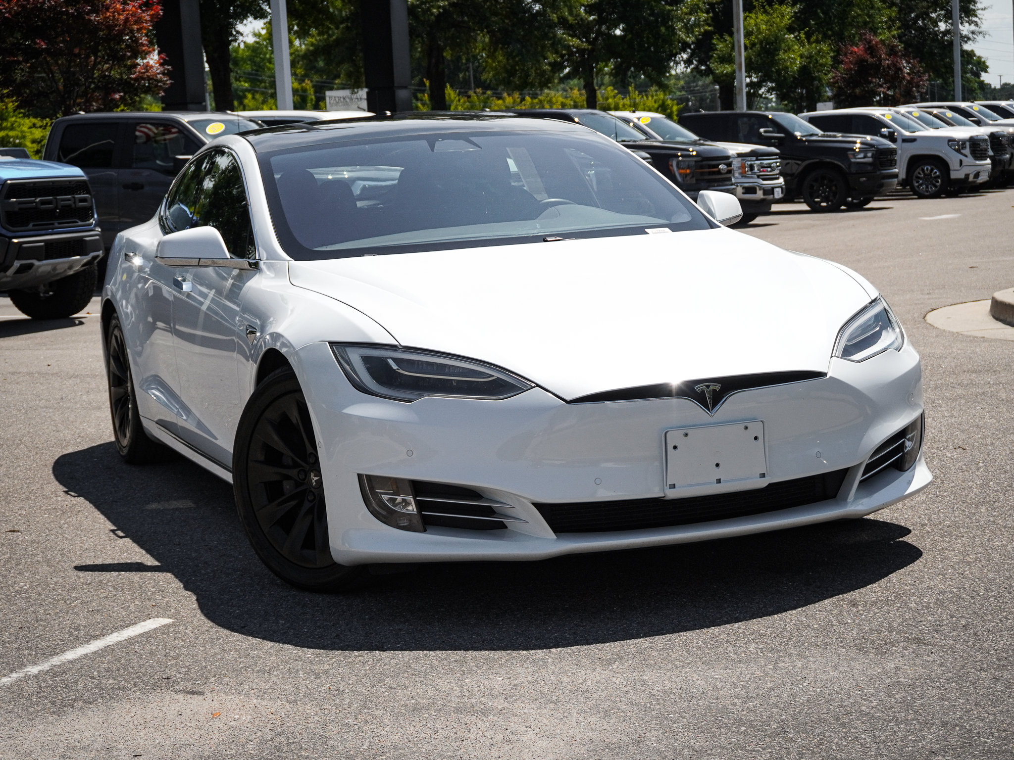 Used 2020 Tesla Model S Long Range Plus AWD/4WD image 2
