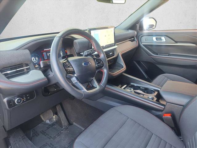 Used 2025 Ford Explorer ST-Line w/ ST-Line Street Pack image 10