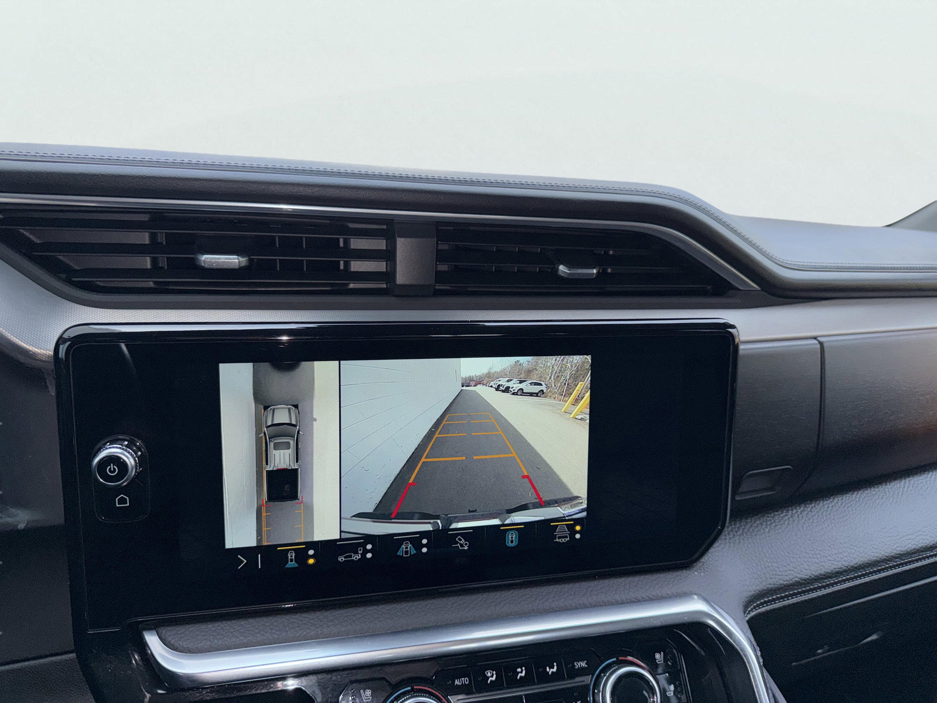 Used 2023 GMC Sierra 1500 Denali w/ Technology Package image 5