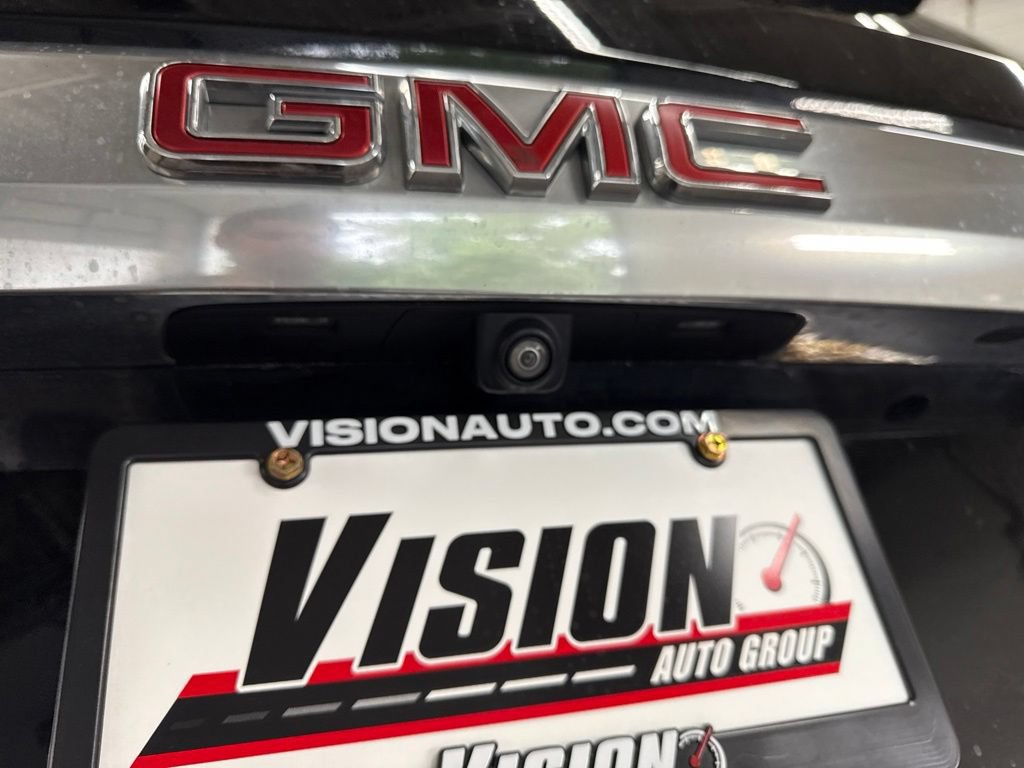 Used 2022 GMC Yukon XL Denali AWD/4WD image 15