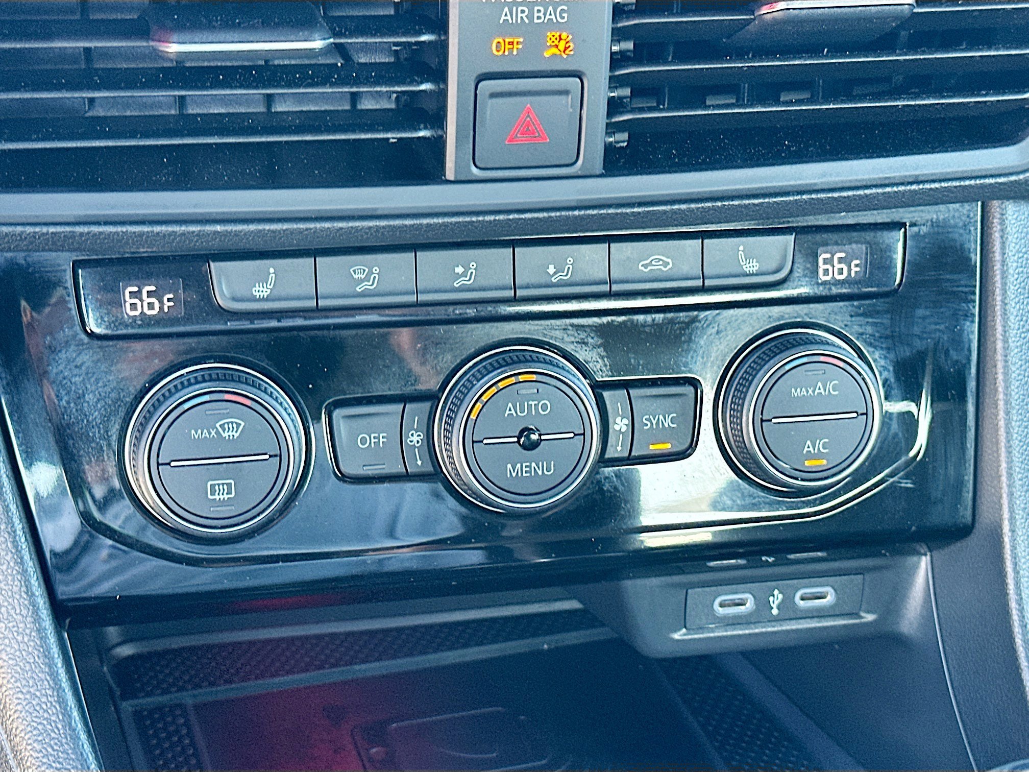 Used 2024 Volkswagen Jetta GLI 40th Anniversary Edition image 15