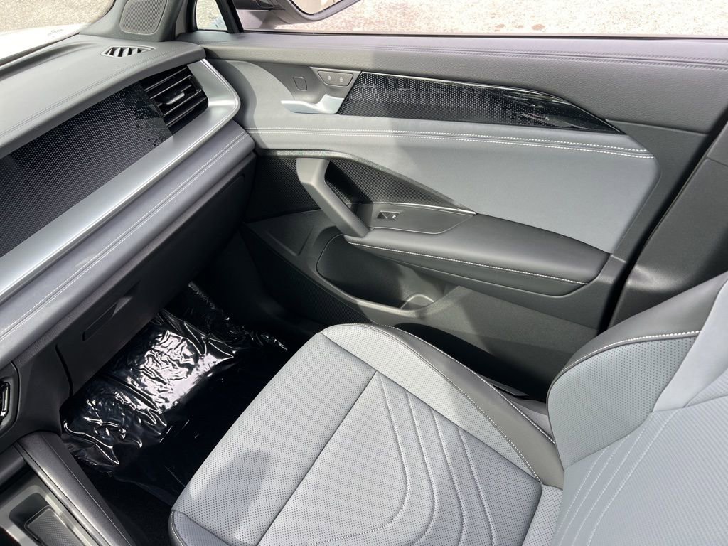 New 2026 Volkswagen Tiguan SE R-Line image 26