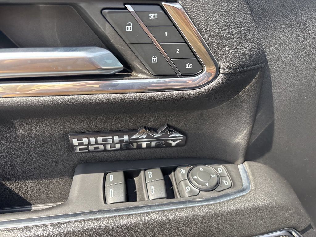 Used 2024 Chevrolet Silverado 1500 High Country w/ High Country Premium Package AWD/4WD image 30