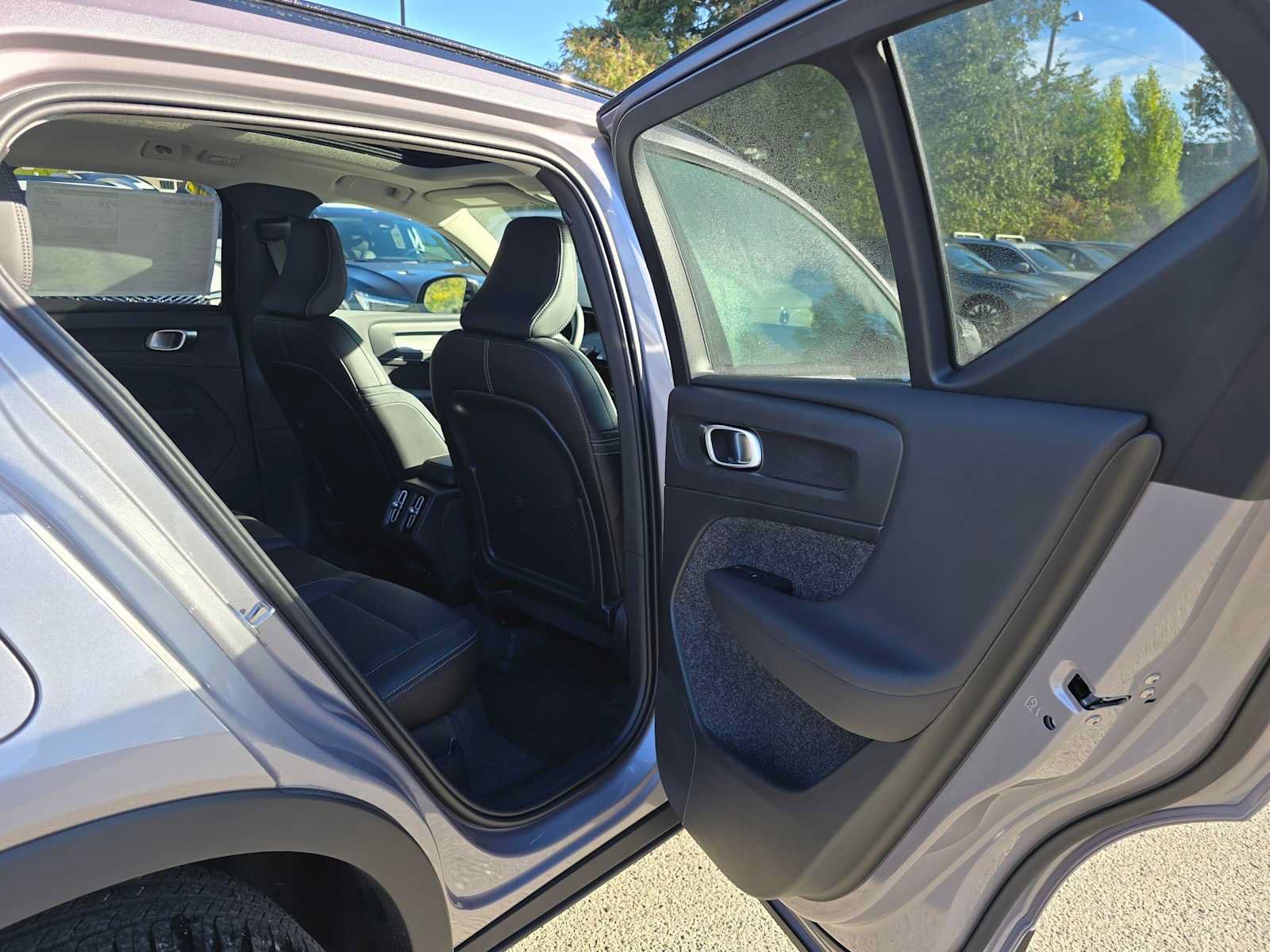 New 2026 Volvo XC40 B5 Plus w/ Protection Package Premier AWD/4WD image 21