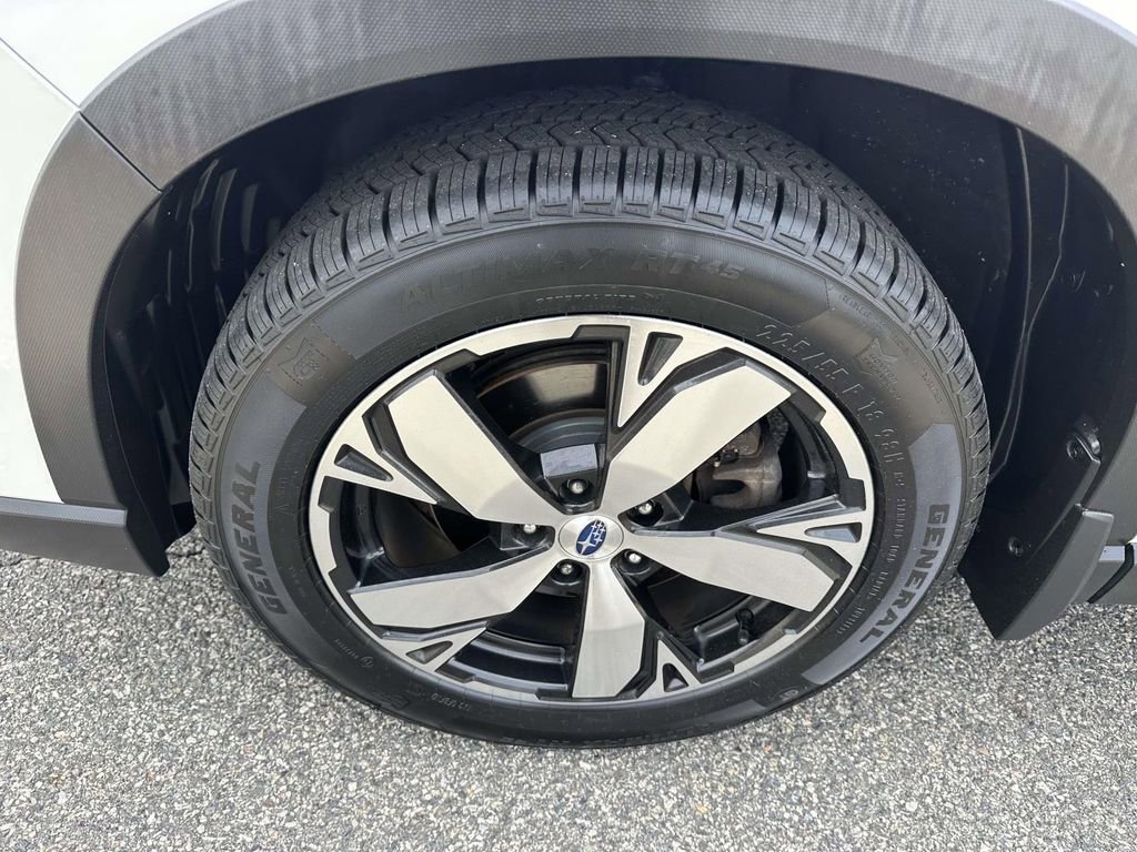 Certified 2021 Subaru Forester Touring AWD/4WD image 6