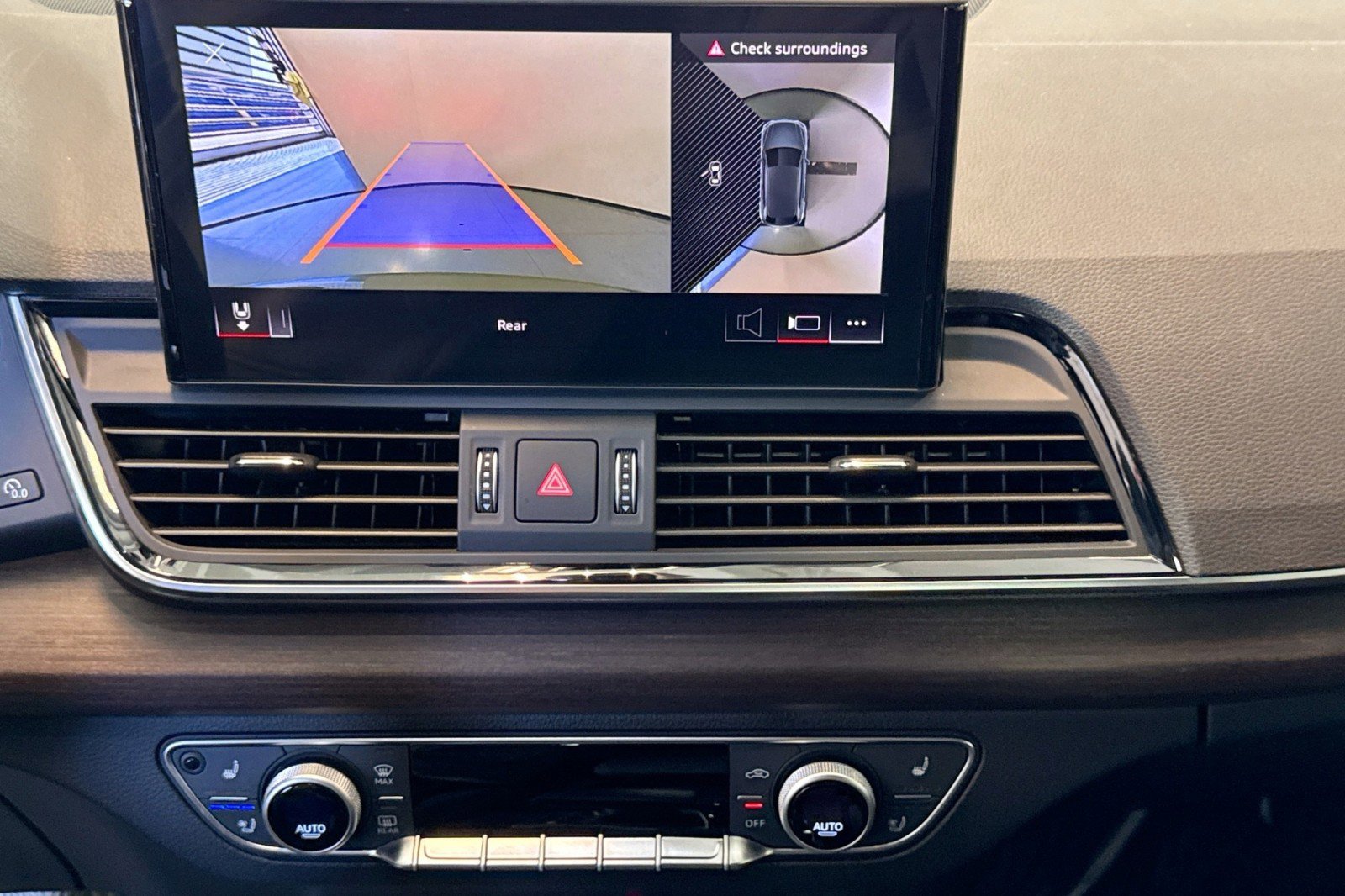 Used 2023 Audi Q5 e Premium Plus w/ Premium Plus Package image 14