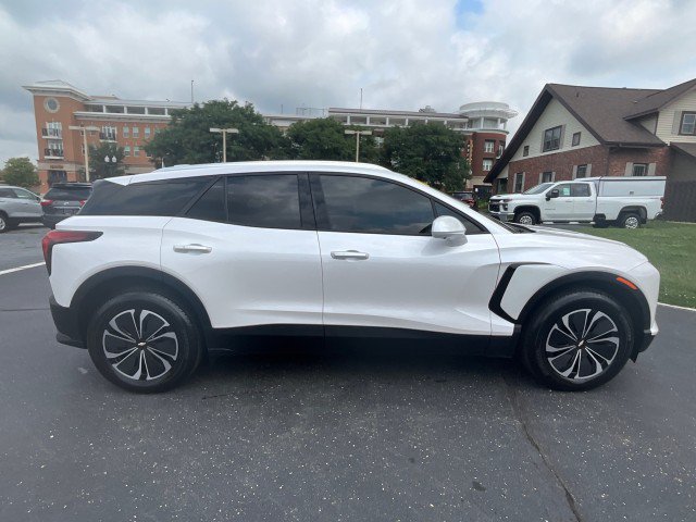 Used 2024 Chevrolet Blazer EV LT AWD/4WD image 8