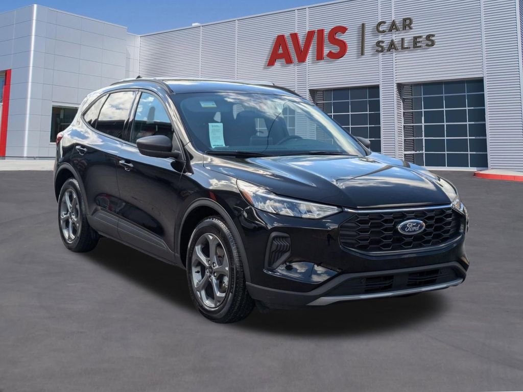 Used 2025 Ford Escape ST-Line image 3