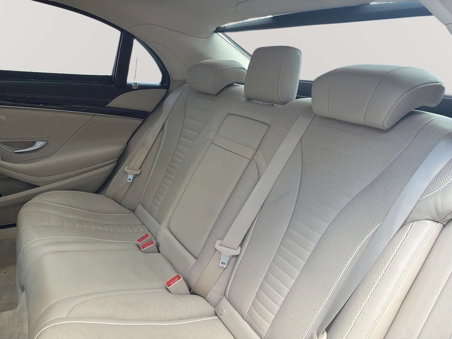 Used 2019 Mercedes-Benz S 560 4MATIC Sedan w/ AMG Line Exterior image 25