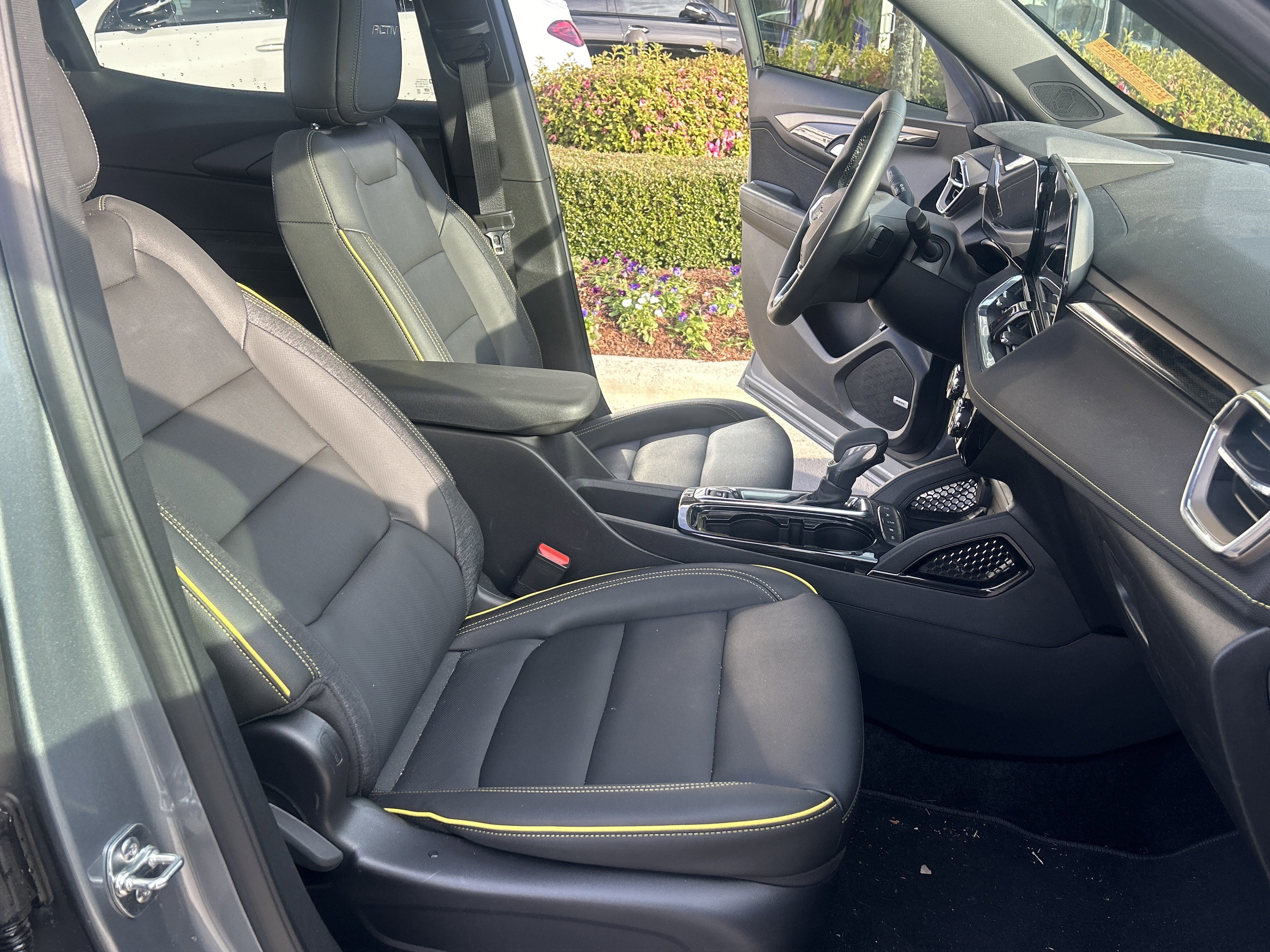 Used 2025 Chevrolet TrailBlazer ACTIV w/ Convenience Package image 35