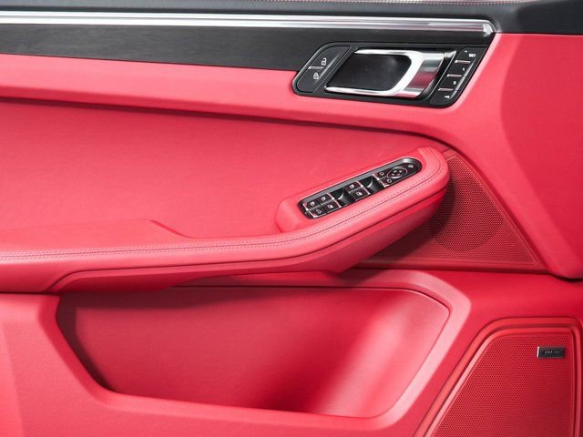 New 2026 Porsche Macan GTS AWD/4WD image 6