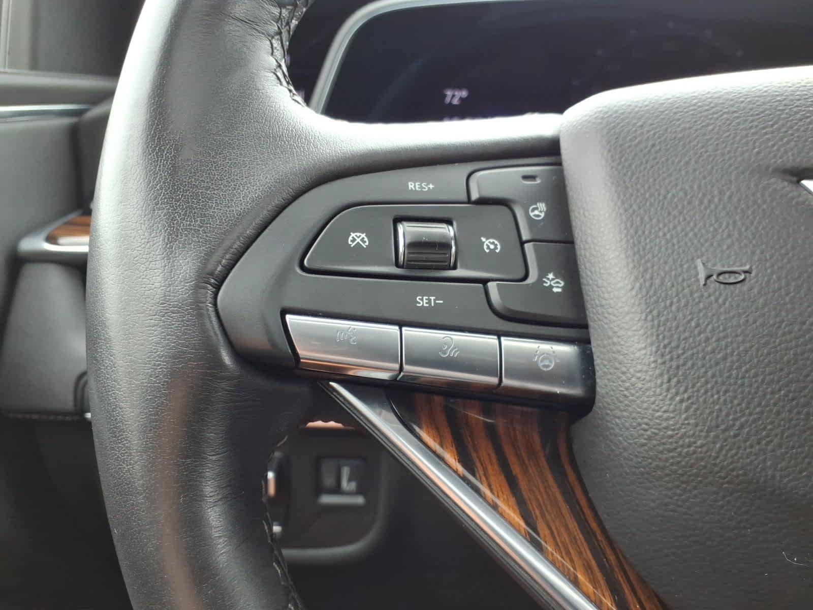 Used 2024 Cadillac Escalade Premium Luxury w/ Performance Package AWD/4WD image 23