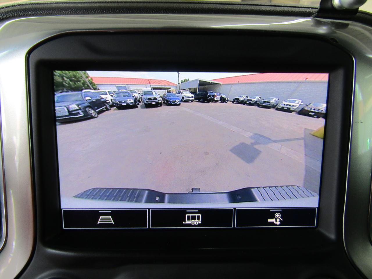 Used 2021 Chevrolet Silverado 2500 LT w/ Texas Edition AWD/4WD image 17