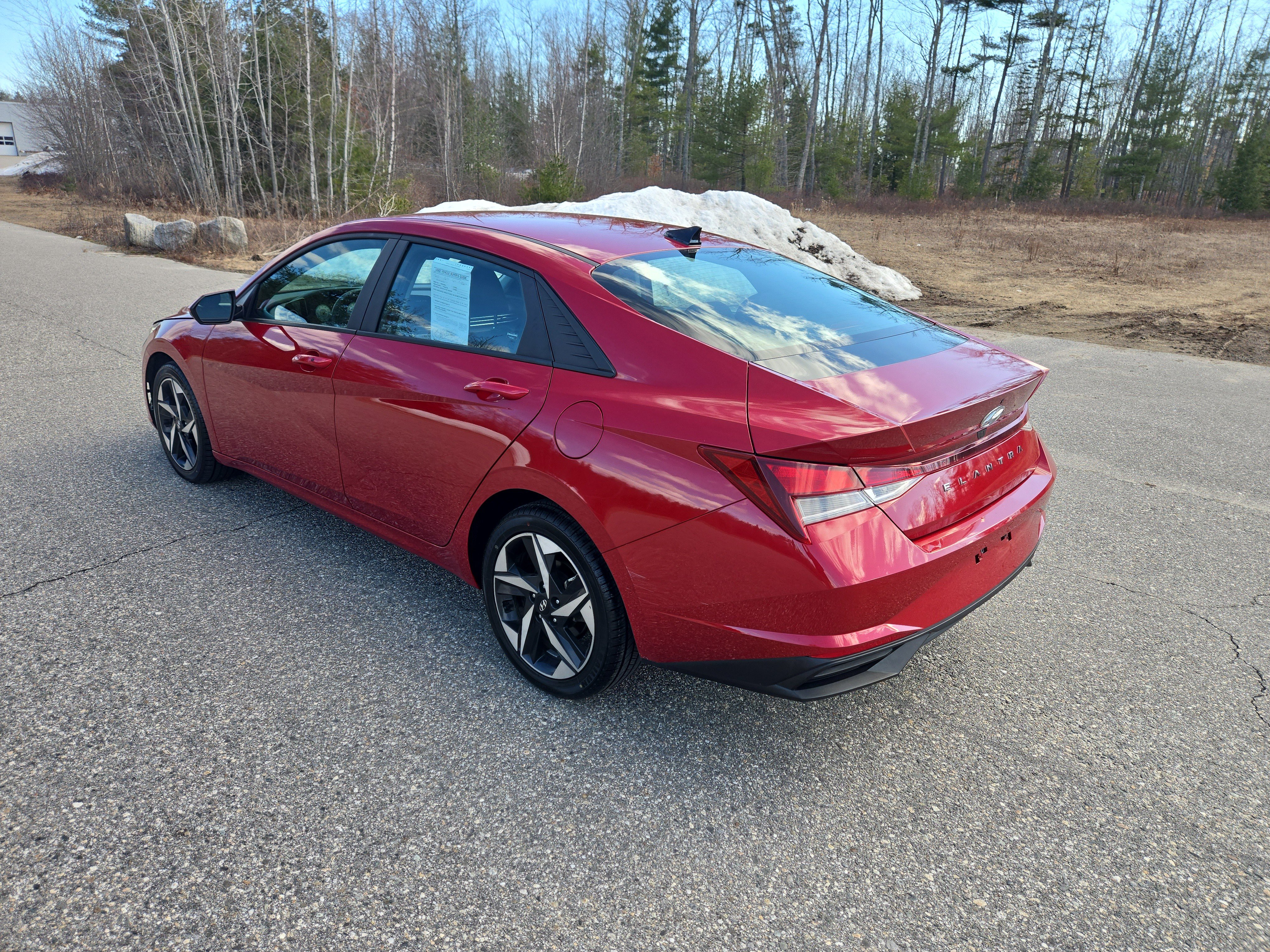 Used 2023 Hyundai Elantra SEL w/ Convenience Package image 7