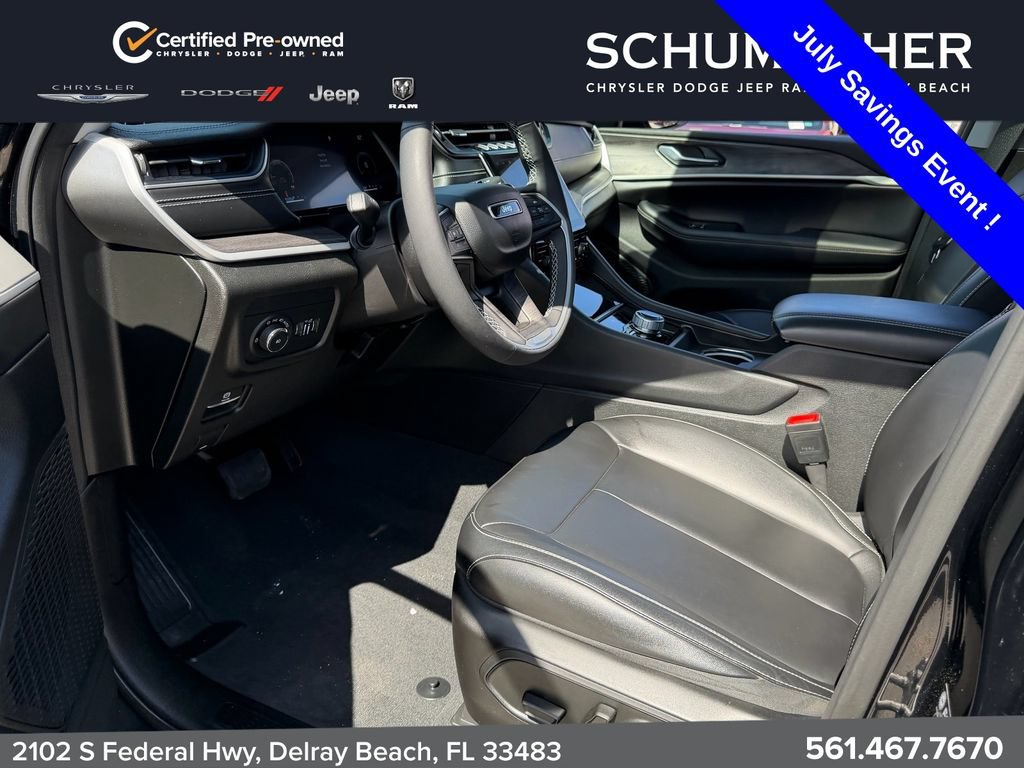 Certified 2024 Jeep Grand Cherokee Limited AWD/4WD image 12