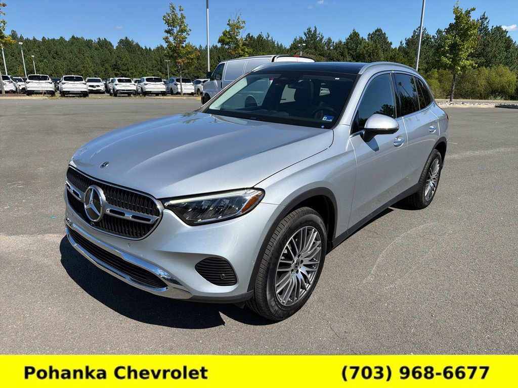 Used 2023 Mercedes-Benz GLC 300 4MATIC image 3