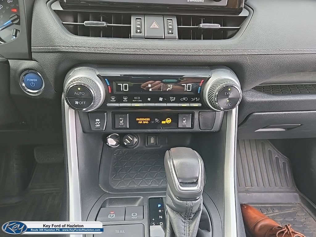 Used 2021 Toyota RAV4 AWD Hybrid image 23