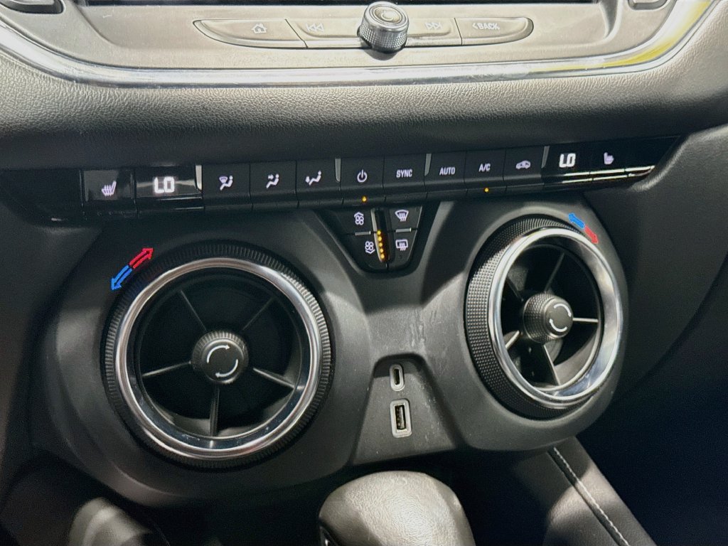 Used 2023 Chevrolet Blazer LT w/ Midnight/Sport Edition FWD image 15