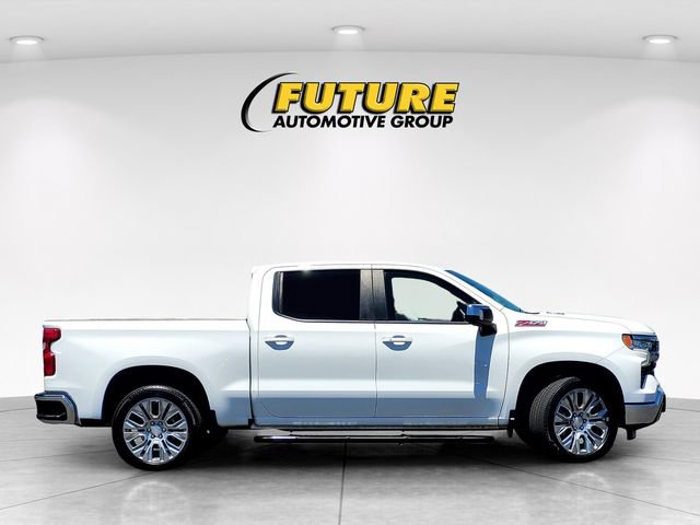 Used 2023 Chevrolet Silverado 1500 LT AWD/4WD image 3