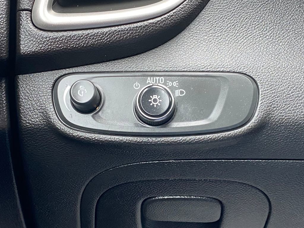 Used 2020 Chevrolet Trax LT w/ Driver Confidence Package image 24