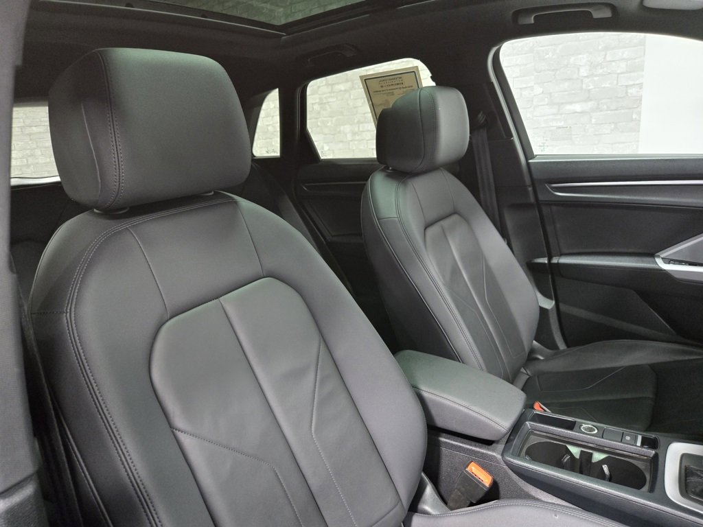 Used 2024 Audi Q3 2.0T Premium image 53