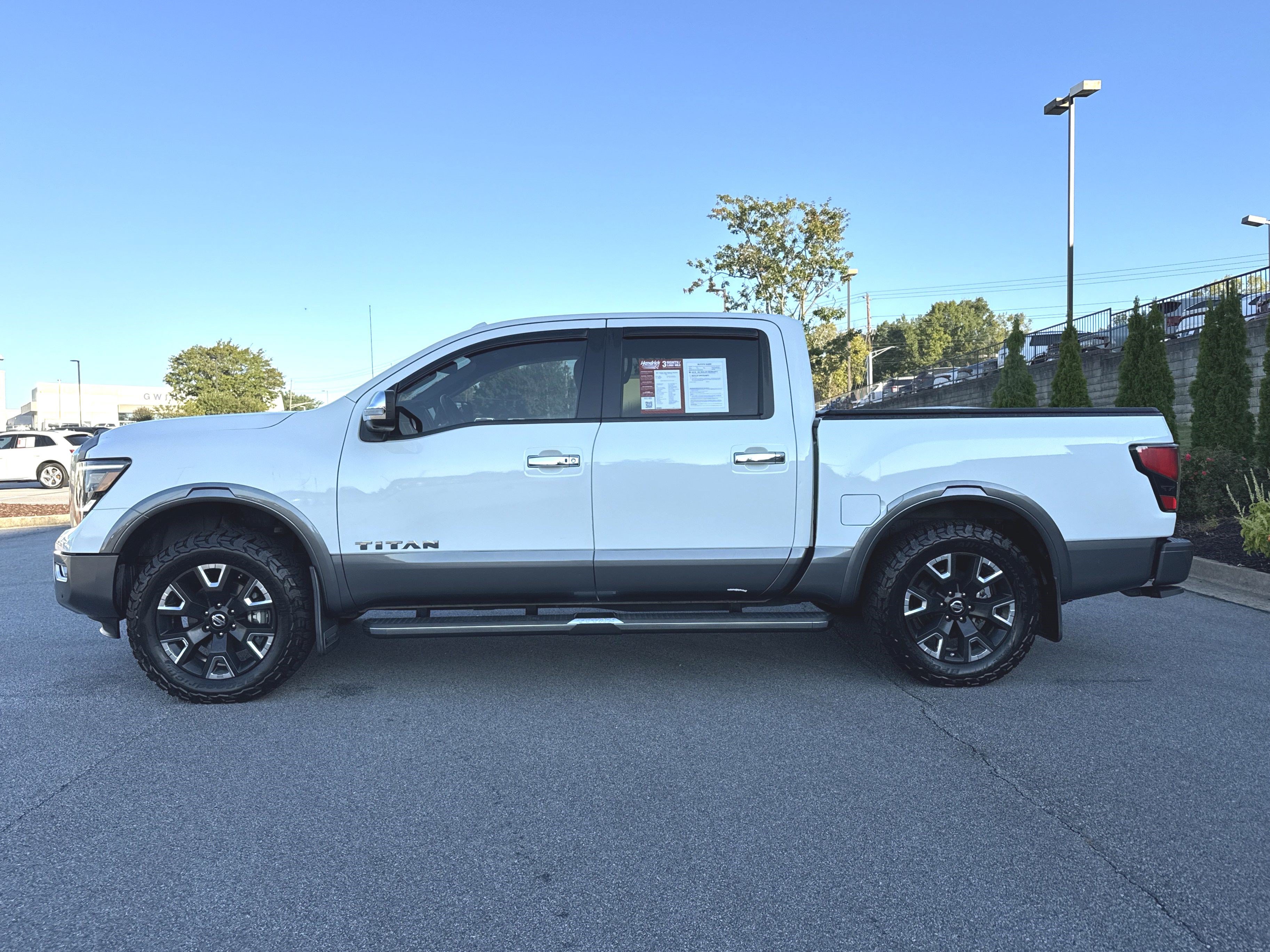 Used 2021 Nissan Titan Platinum Reserve w/ Moonroof Package RWD image 7