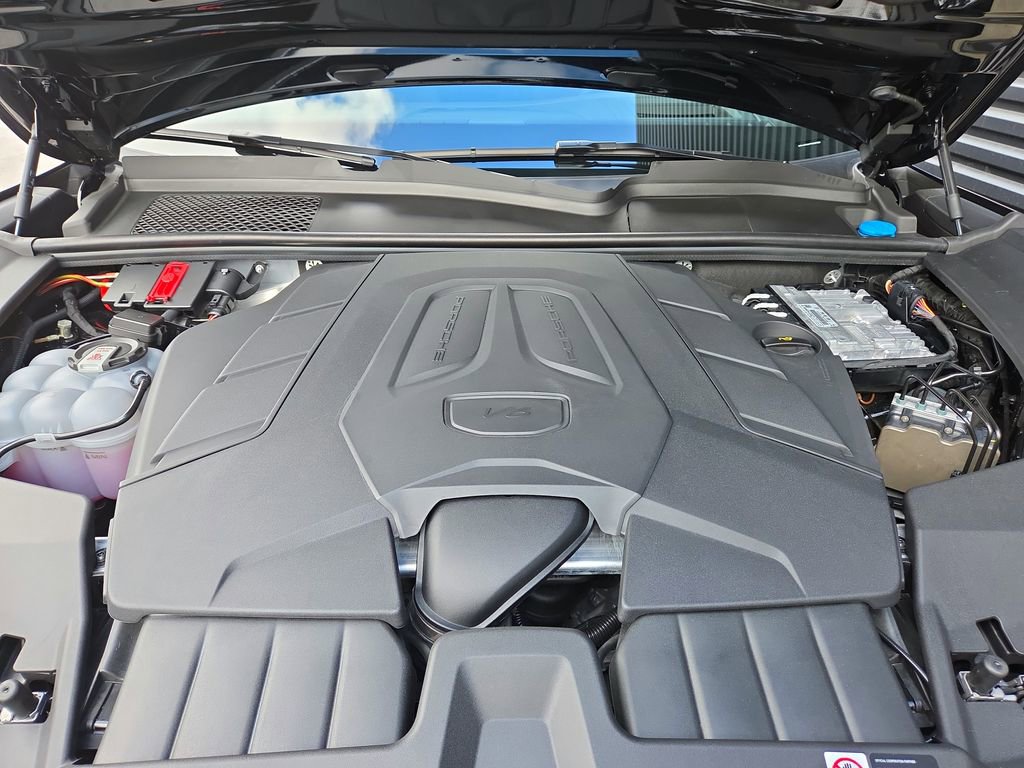 Certified 2026 Porsche Cayenne image 32