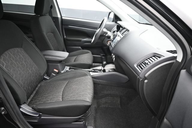 Used 2025 Mitsubishi Outlander Sport ES AWD/4WD image 8