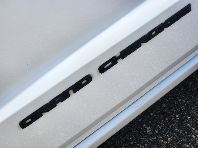 Used 2021 Jeep Grand Cherokee Laredo X AWD/4WD image 18