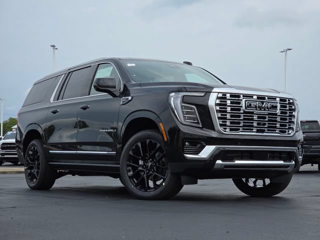 New 2026 GMC Yukon XL Denali w/ Sun & Power Step Package AWD/4WD image 2