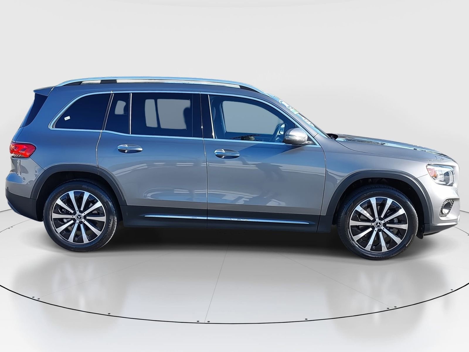 Used 2021 Mercedes-Benz GLB 250 image 4