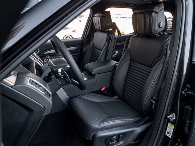 New 2026 Land Rover Discovery Limited Edition AWD/4WD image 12