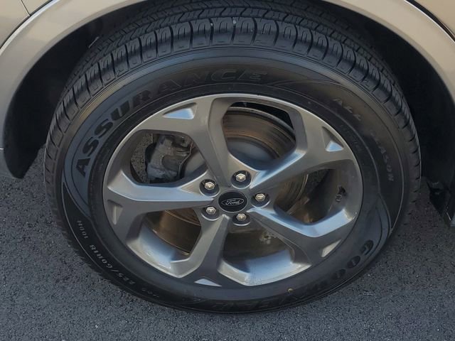 Certified 2023 Ford Escape ST-Line Select w/ Class II Trailer Tow Package image 5