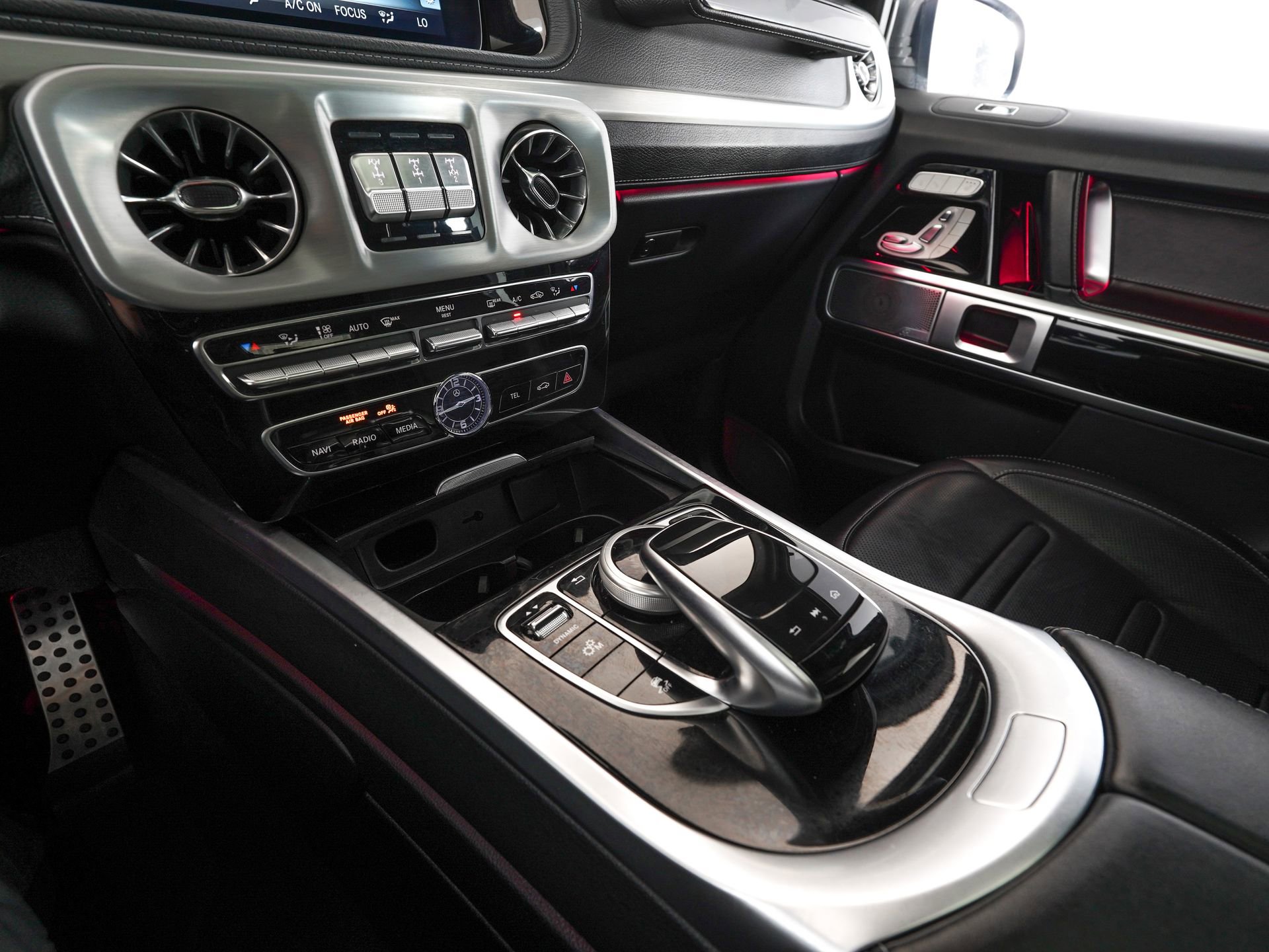 Used 2022 Mercedes-Benz G 550 w/ Exclusive Interior Package image 24