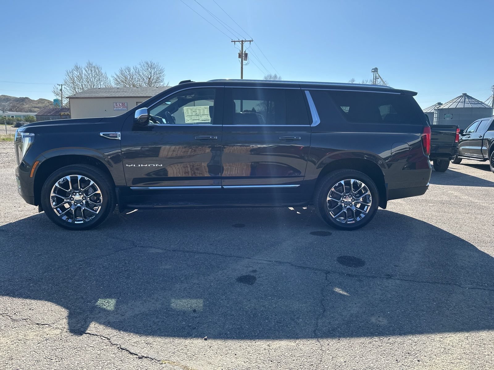 New 2026 GMC Yukon XL Elevation AWD/4WD image 4