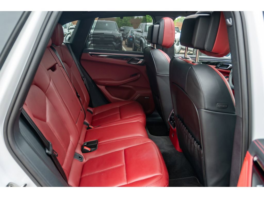 Used 2023 Porsche Macan Turbo AWD/4WD image 19