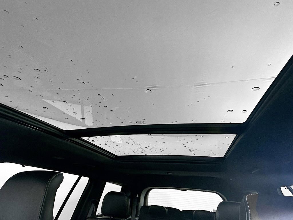 New 2025 Jeep Grand Cherokee L Overland w/ Luxury Tech Group IV image 14