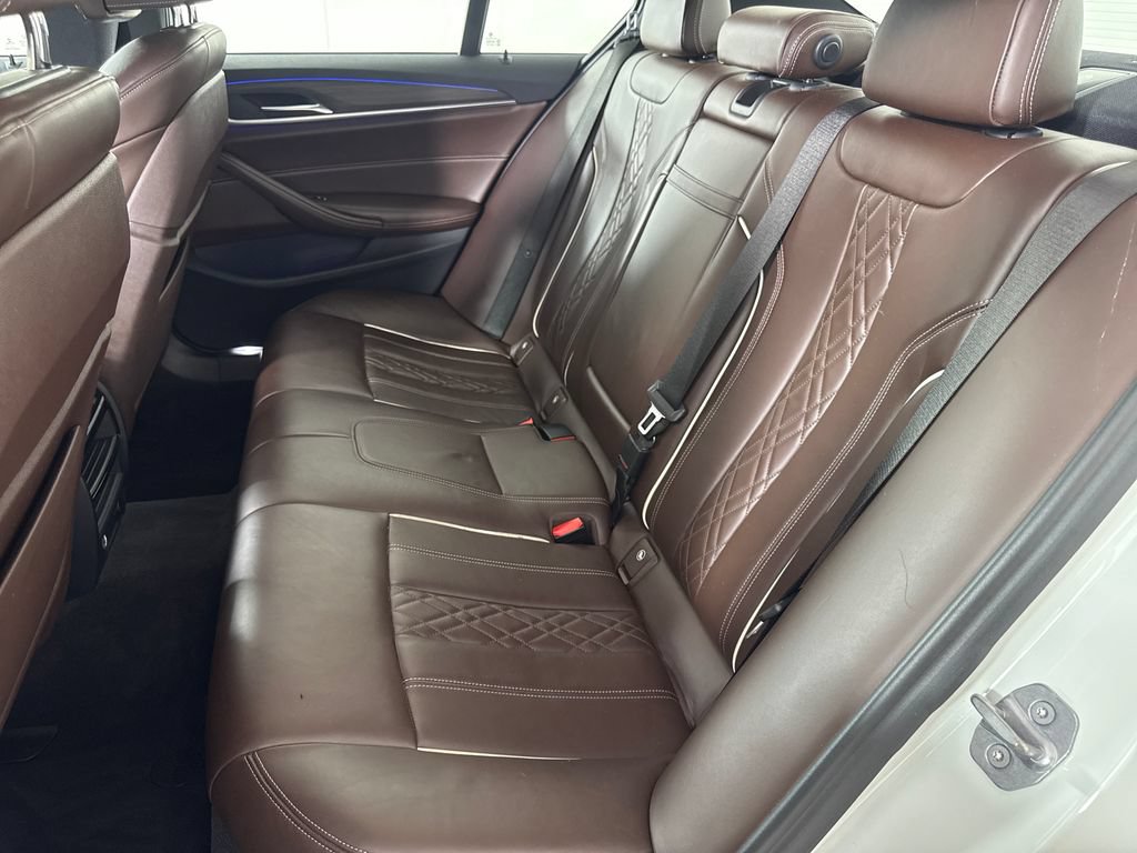 Used 2018 BMW 530e w/ Premium Package 2 RWD image 13
