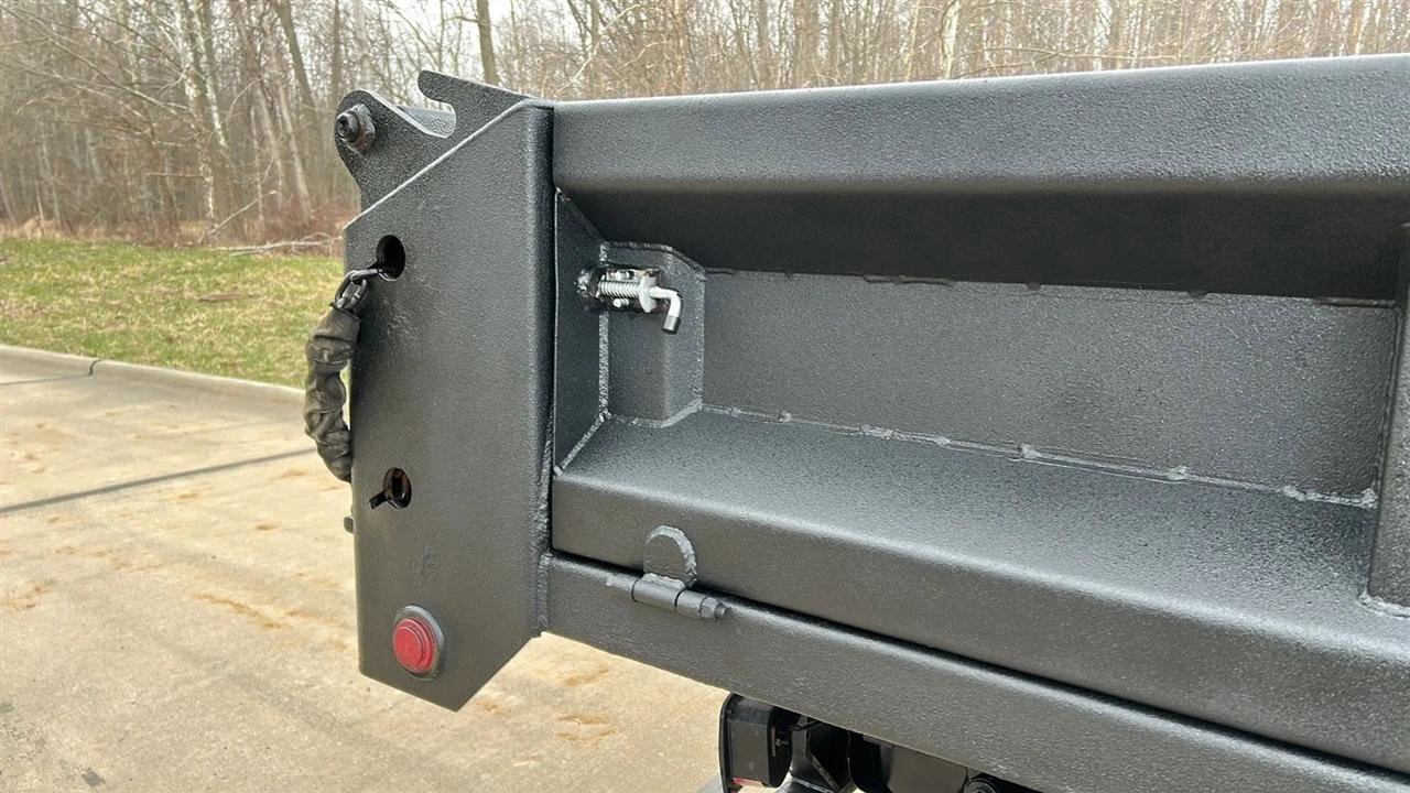 Used 2015 Ford F350 XL w/ Snow Plow Prep Package image 9