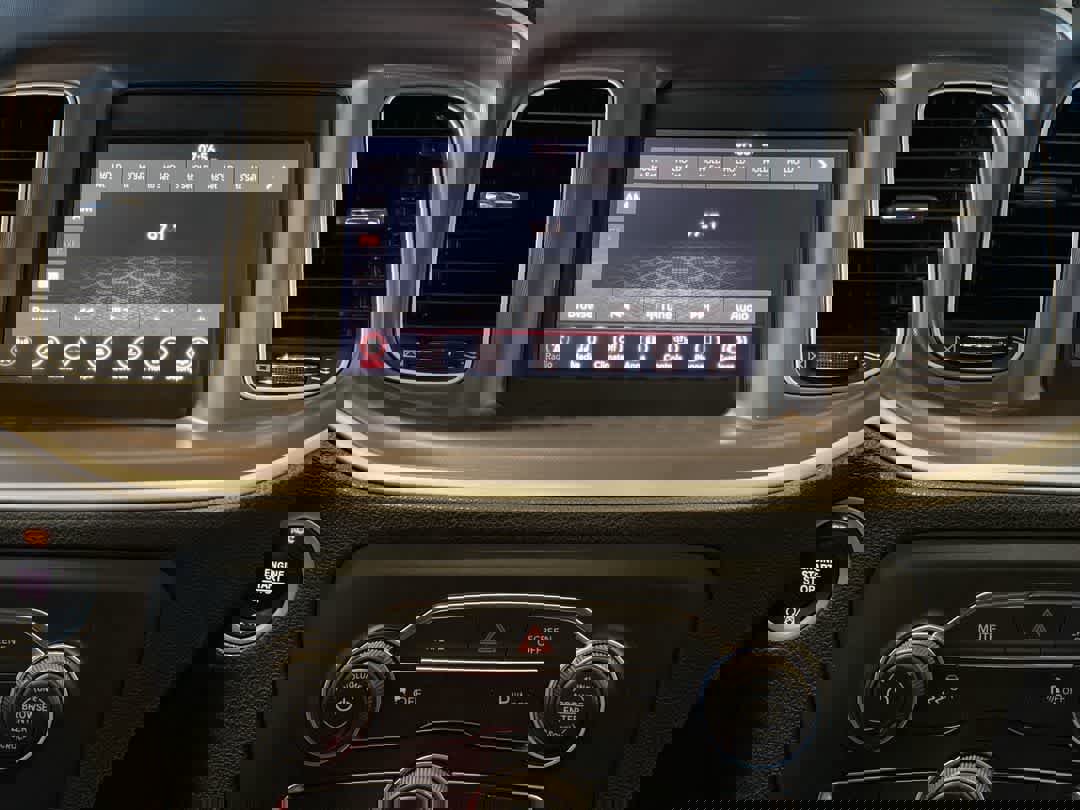 Used 2022 Dodge Charger SXT w/ Leather Interior Group image 18