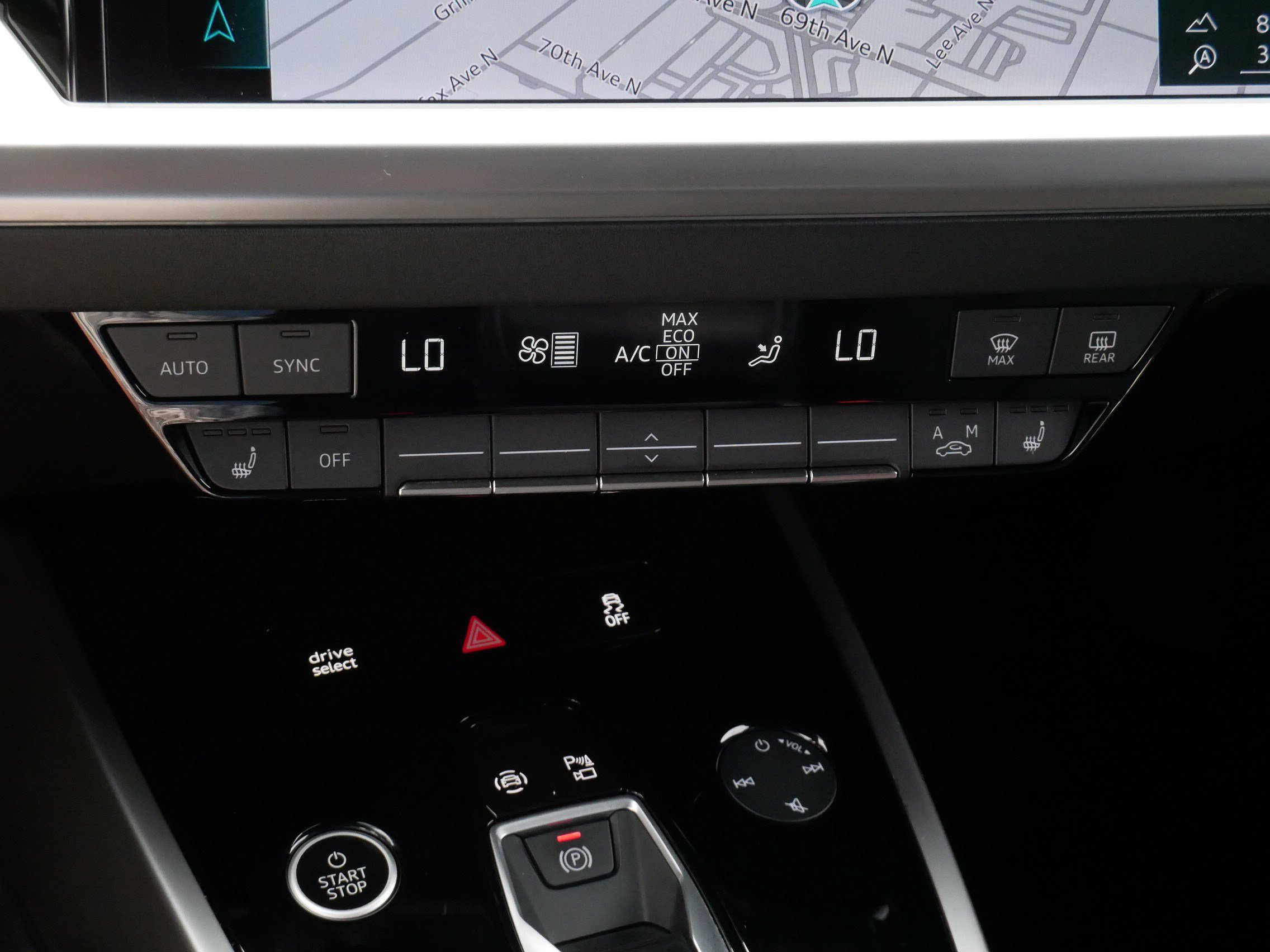 Used 2023 Audi Q4 e-tron Prestige AWD/4WD image 23