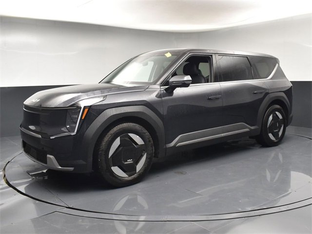 Certified 2026 Kia EV9 Light image 4